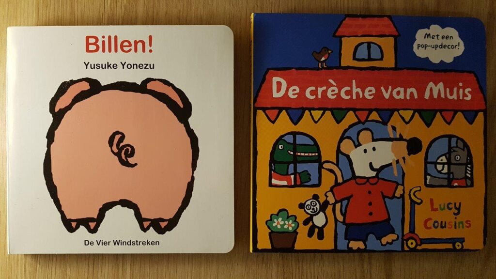 Flapjes en pop-up boeken voorkant de creche van muis billen!