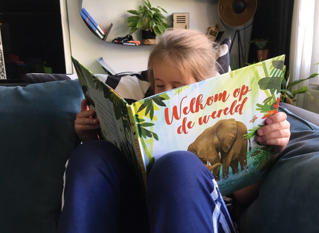 welkom op de wereld voorkant cover omslag kaft