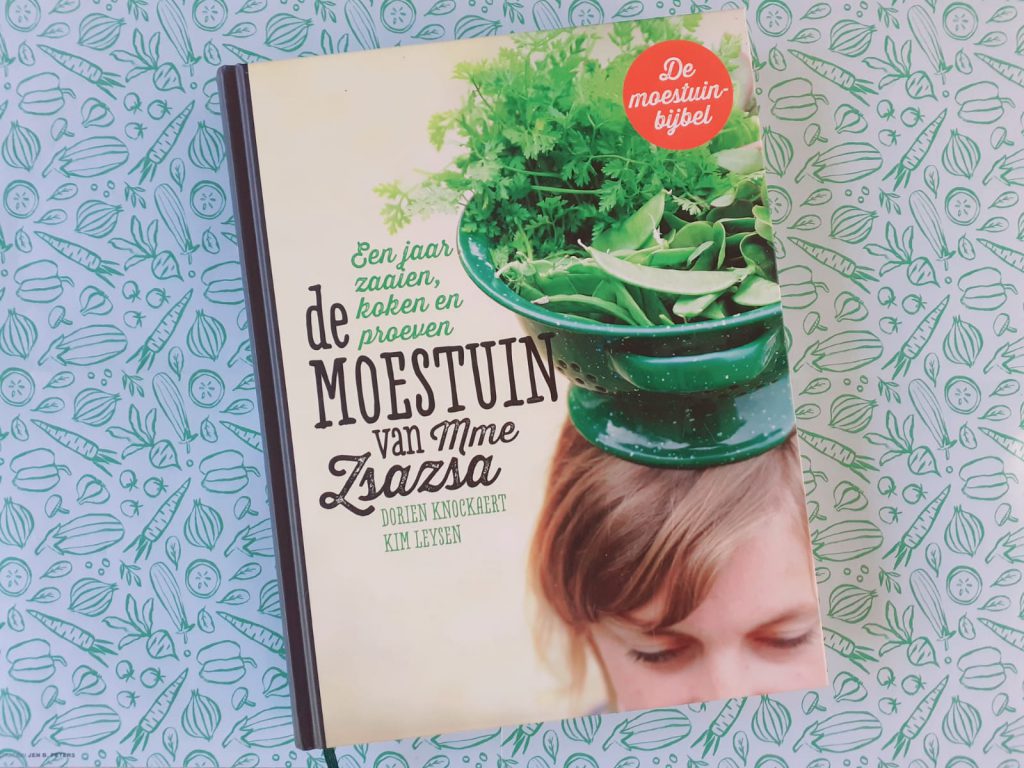 voorkant De moestuin van Mme Zsazsa kaft cover omslag