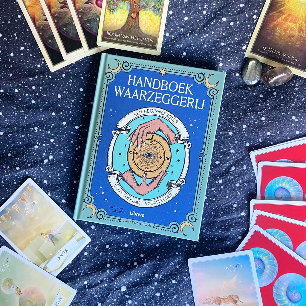 Handboek waarzeggerij voorkant cover omslag kaft