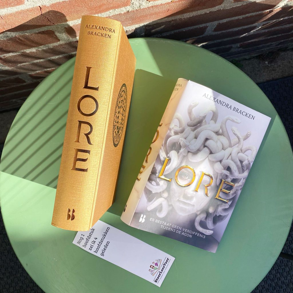 Lore voorkant cover omslag kaft