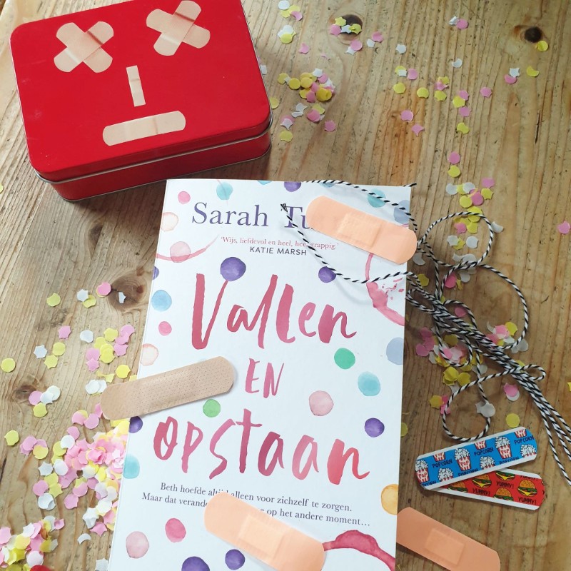 vallen en opstaan voorkant cover omslag kaft