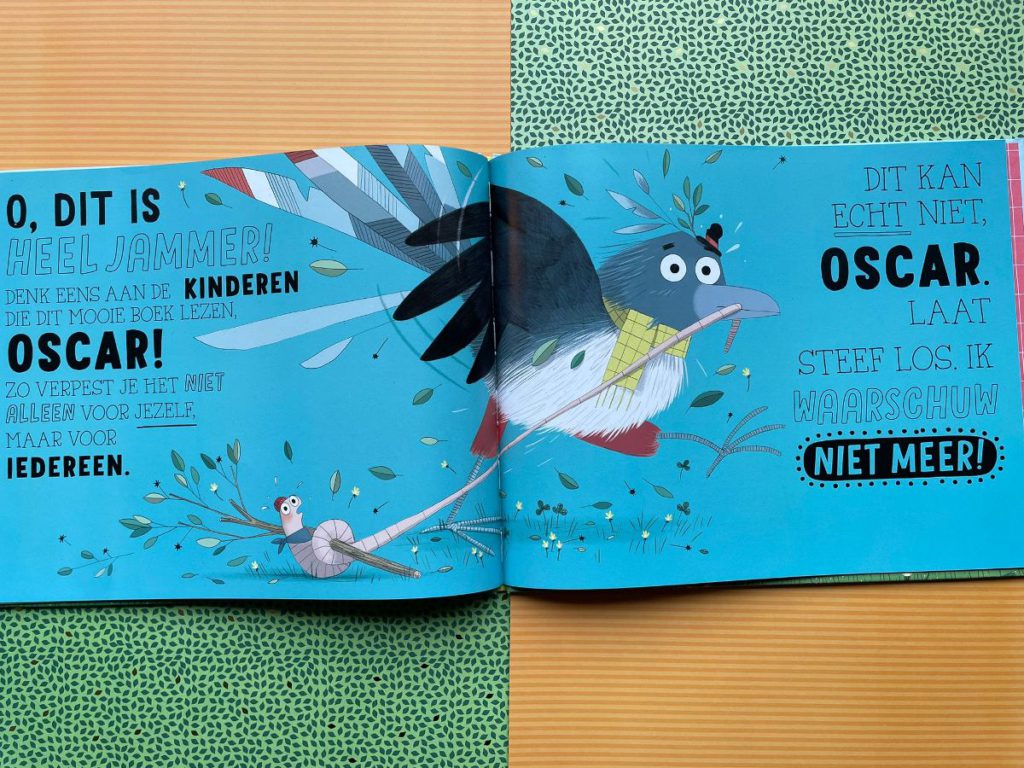 vogel die trekt aan worm Oscar