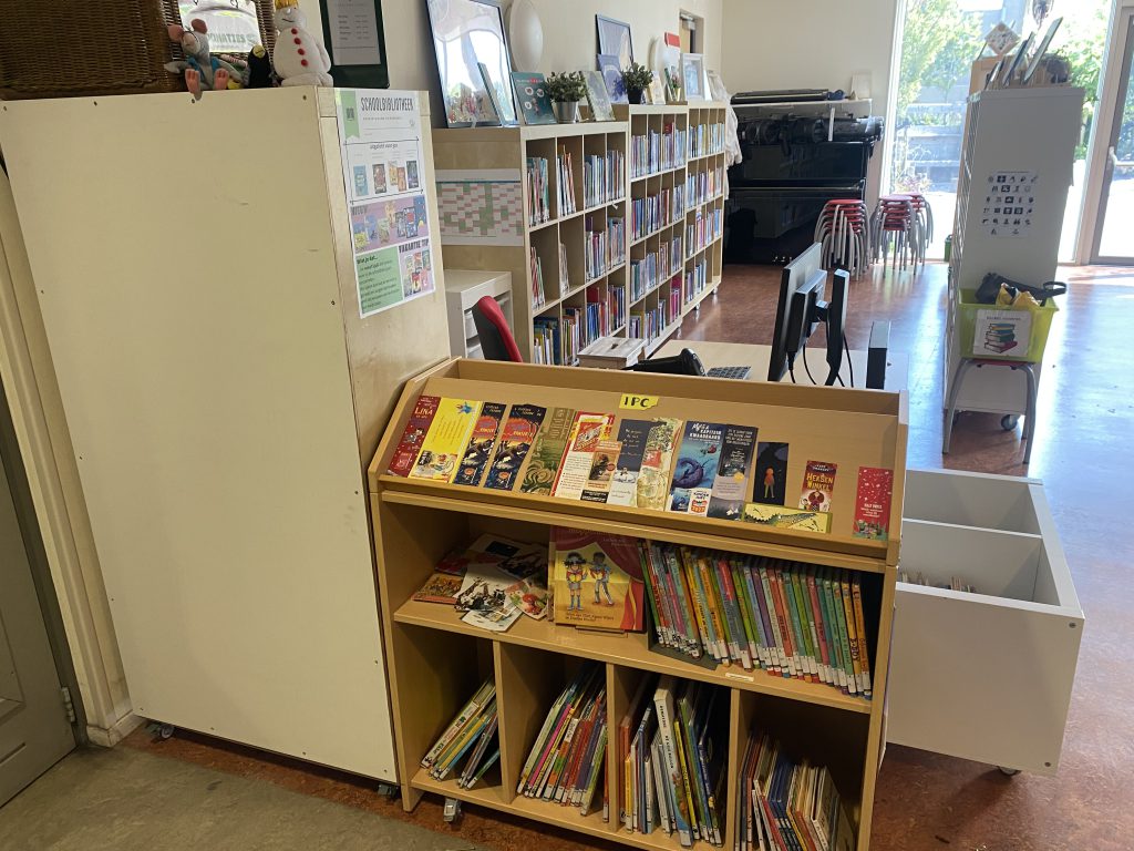 Schoolbibliotheek bij Montessori+ Prinsenbeek