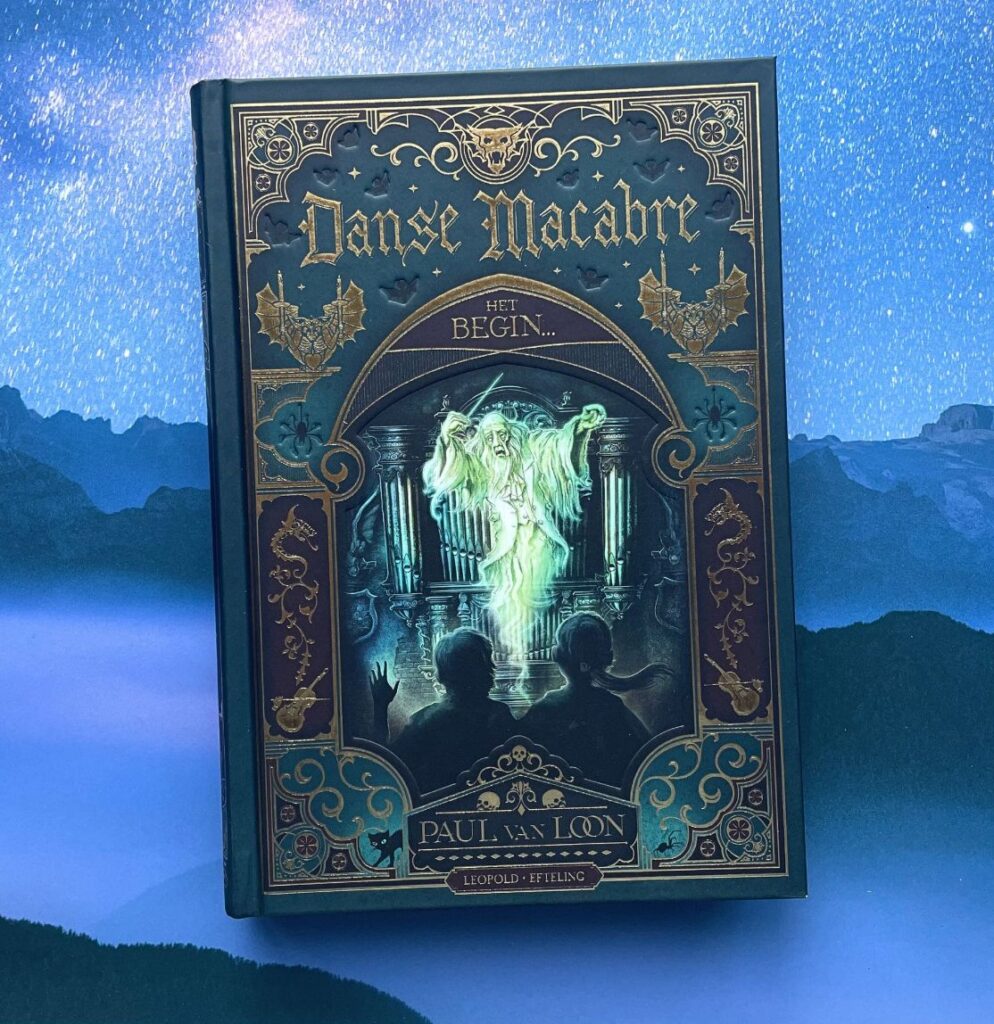 Danse Macabre kaft spook voorkant cover omslag