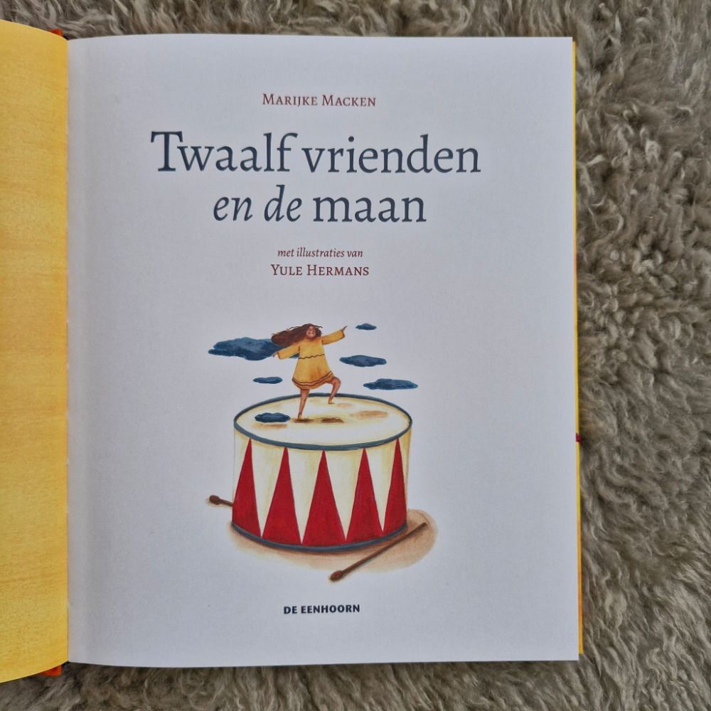 Twaalf vrienden en de maan