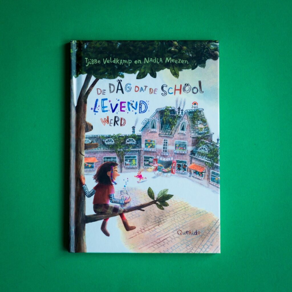 voorkant De dag dat de school levend werd