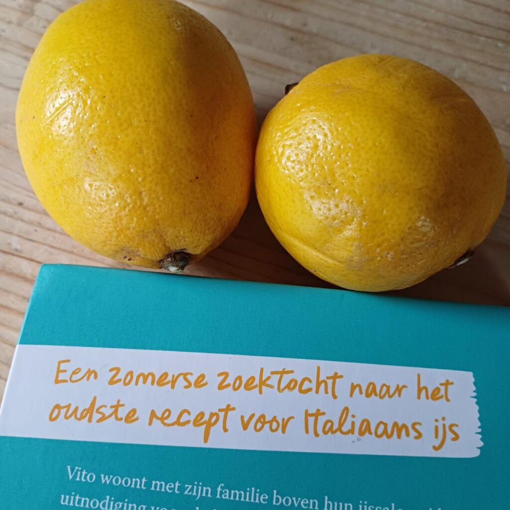 De gouden ijscoupe