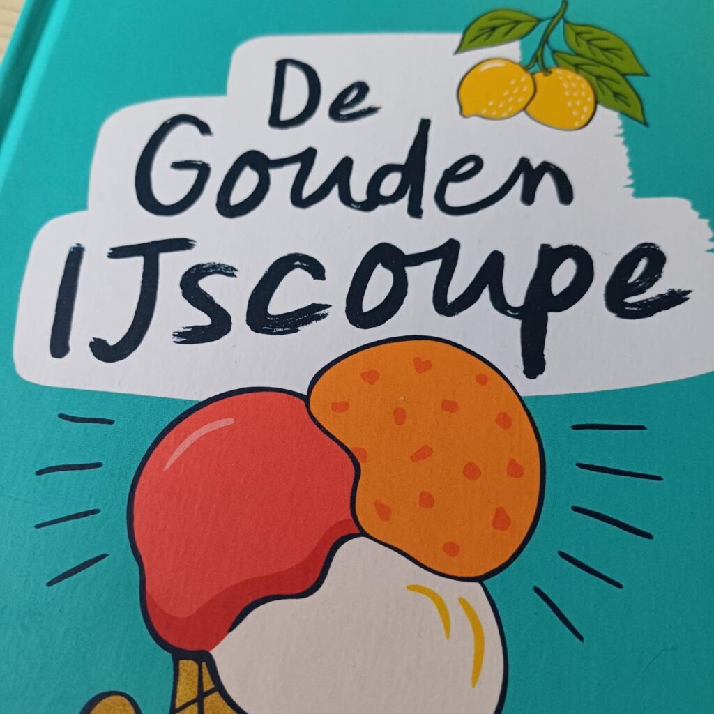 De gouden ijscoupe