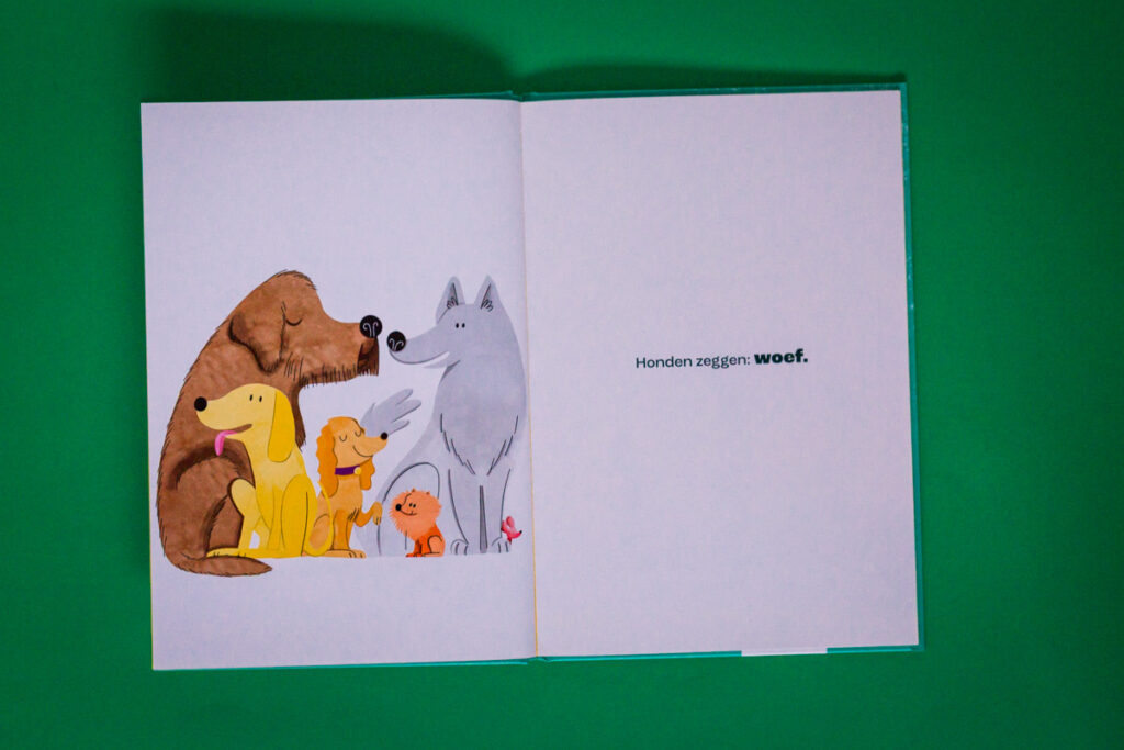 bladspiegel 1/3 weinig tekst grote illustraties enkele honden op een rij