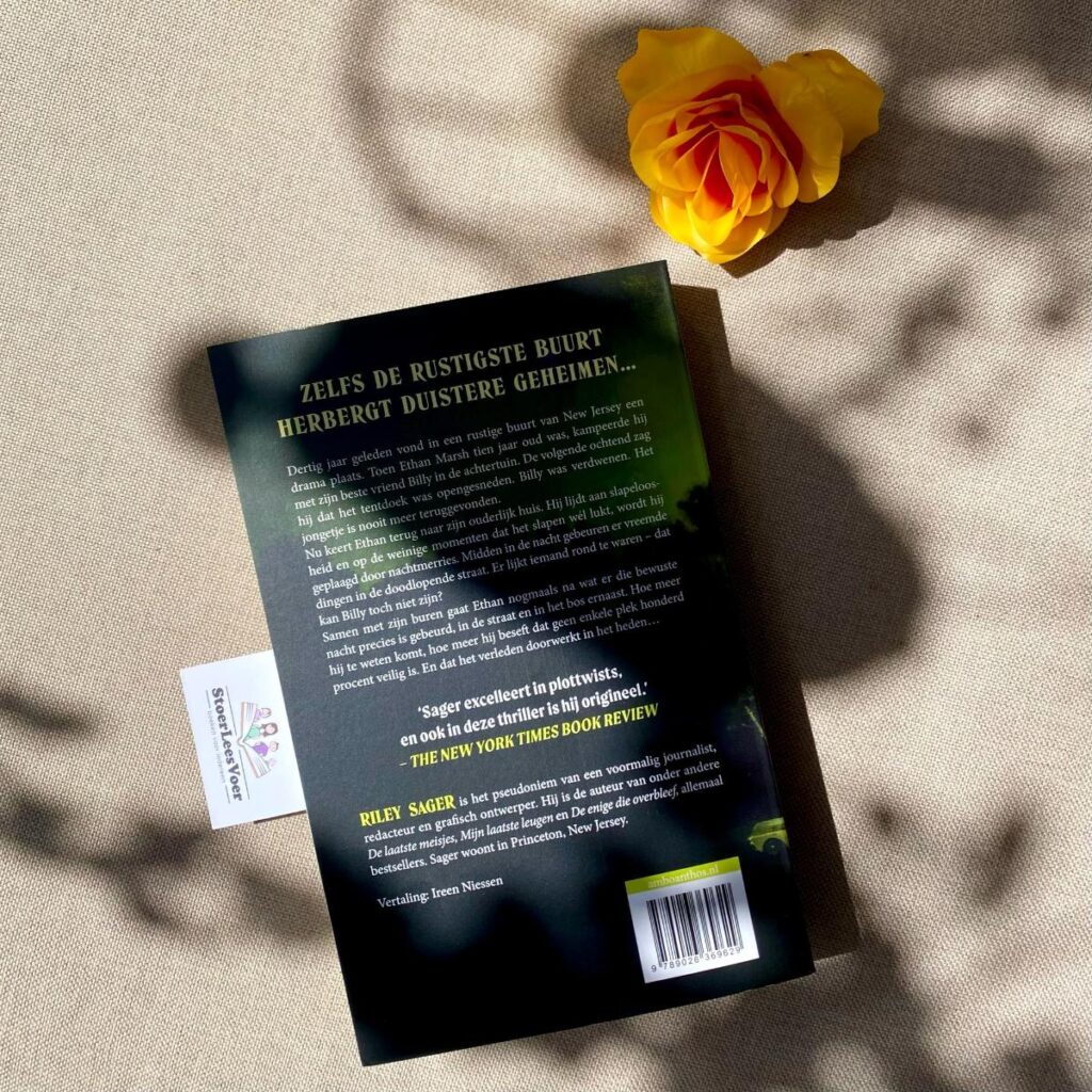 Midden in de nacht Riley Sager achterkant achterflap samenvatting synopsis cover omslag boek thriller