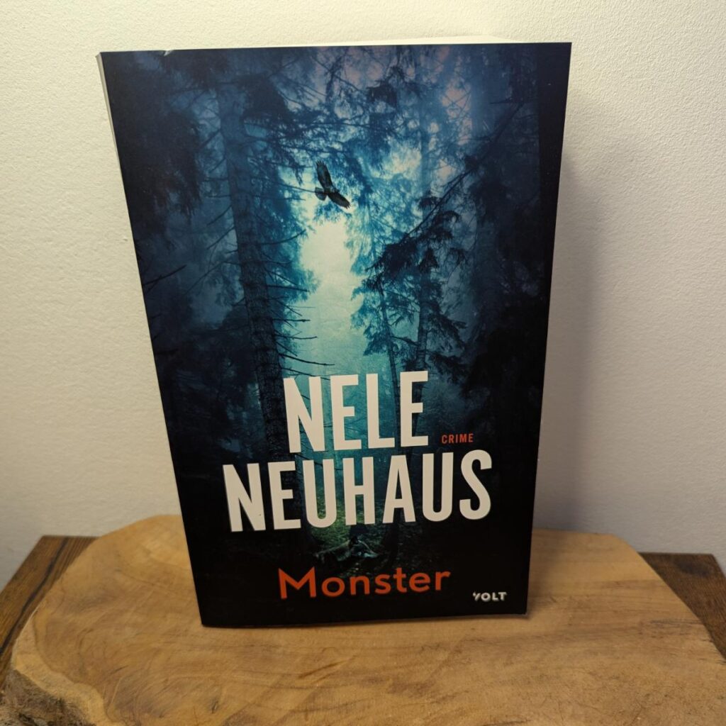 Cover monster