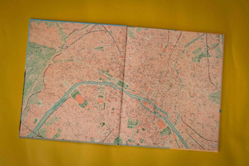 schutblad voor, plattegrond van de stad Parijs