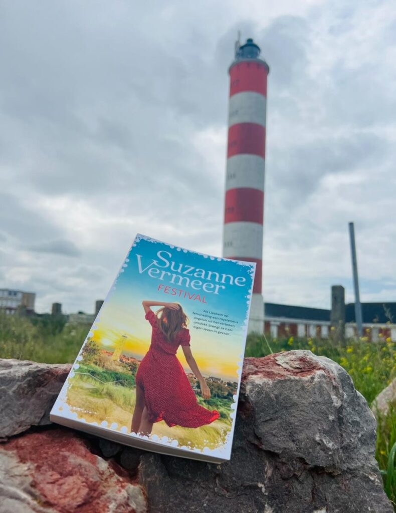 voorzijde festival suzanne vermeer kaft cove romslag brandaris vuurtoren terschelling