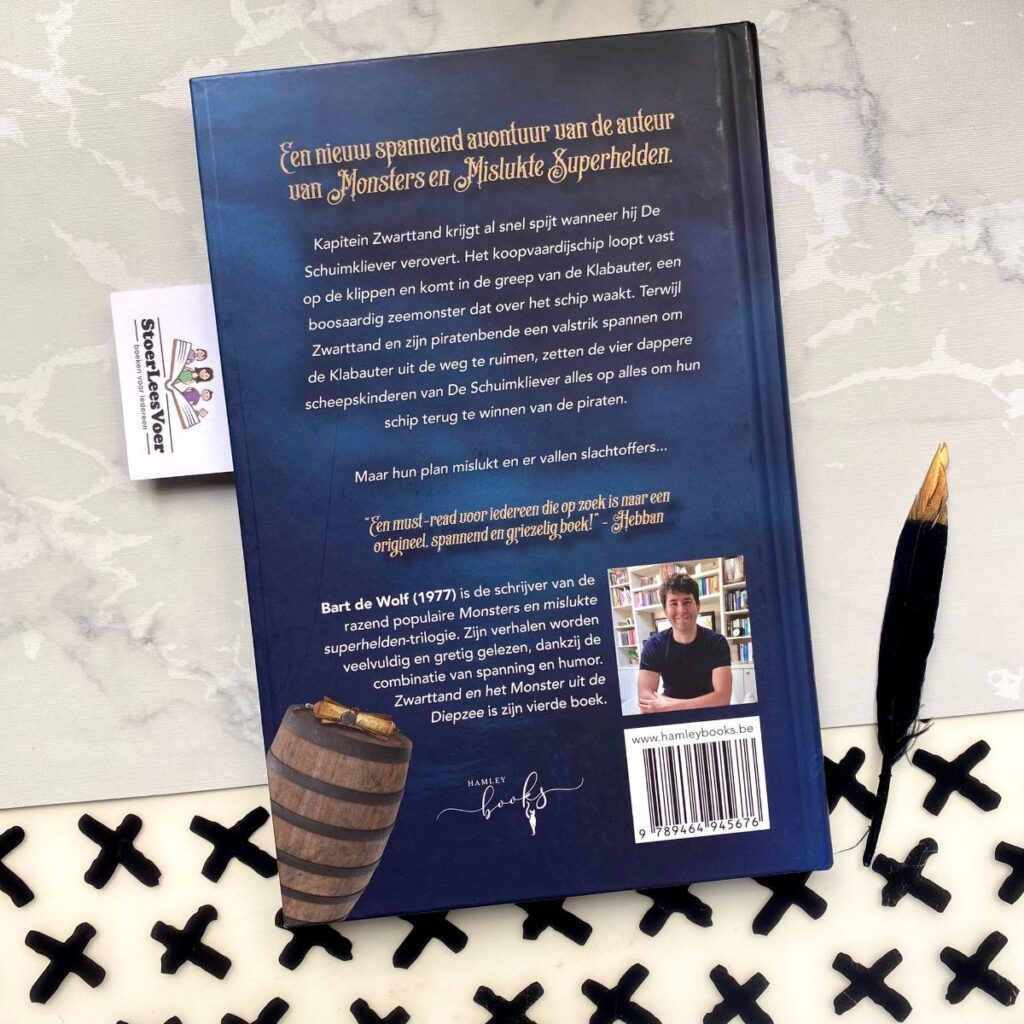 Zwarttand en het monster uit de diepzee achterkant achterflap synopsis samenvatting cover omslag kaft bart de wolf piraten boek boot storm
