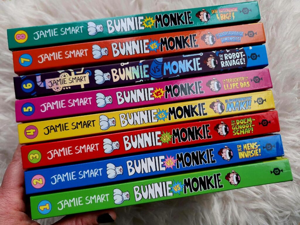 Bunnie vs Monkie-serie