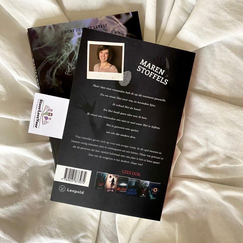 Escape Room Maren Stoffels achterkant achterflap synopsis cover omslag kaft jeugdthriller