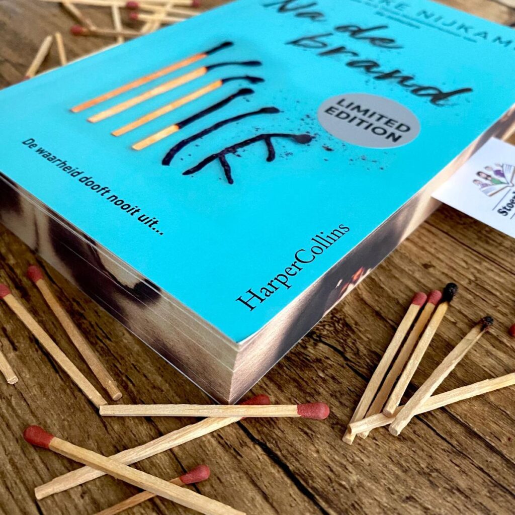 Na de brand voorkant cover omslag kaft thriller Marieke Nijkamp limited edition boekblok bedrukt