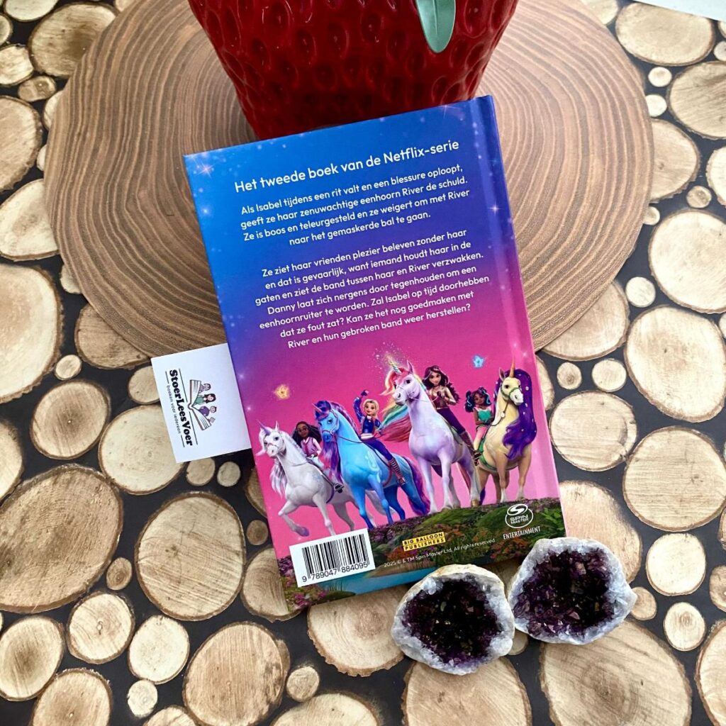 Onder de feeënmaan Unicorn Academy 2 achterkant achterflap synopsis samenvatting cover omslag kaft