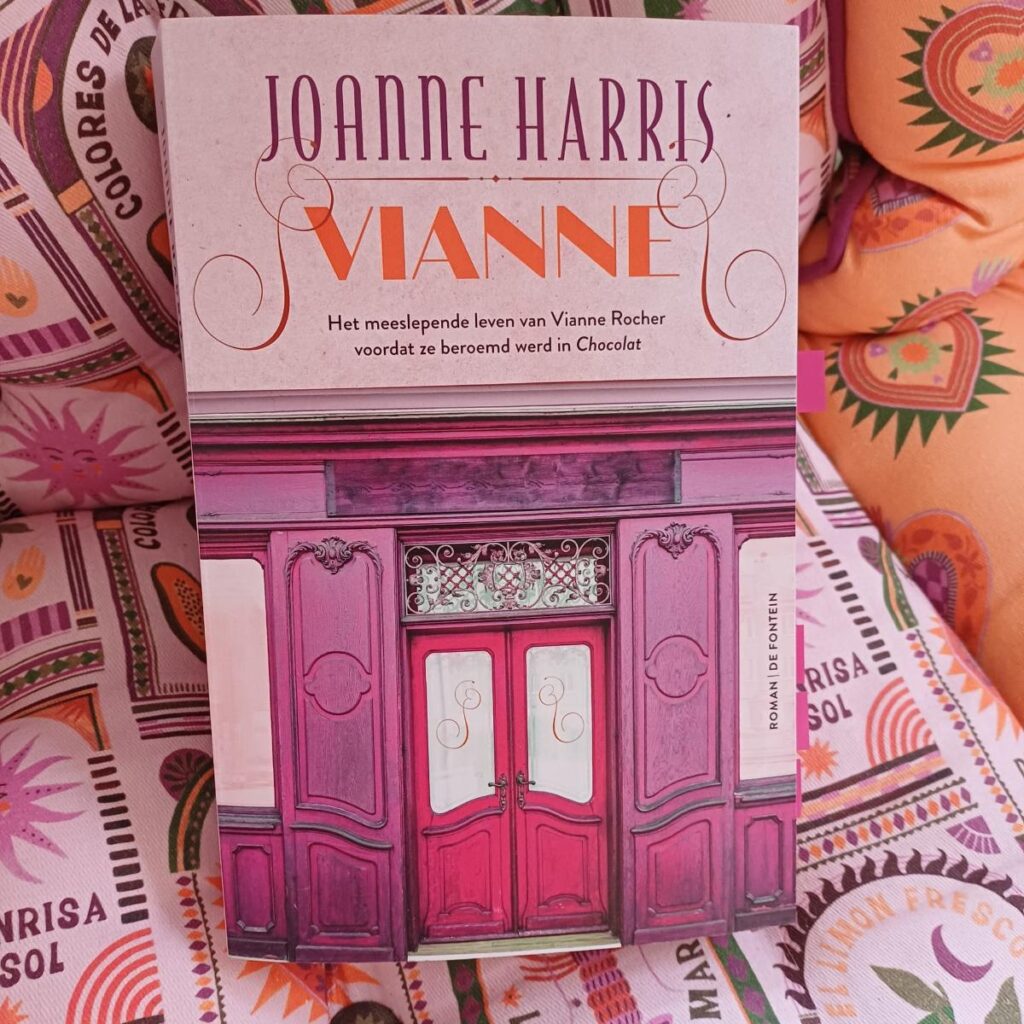 'Vianne' is het meeslepende verhaal over Vianne Rocher voordat ze beroemd werd in 'Chocolat' voorkant cover omslag kaft
