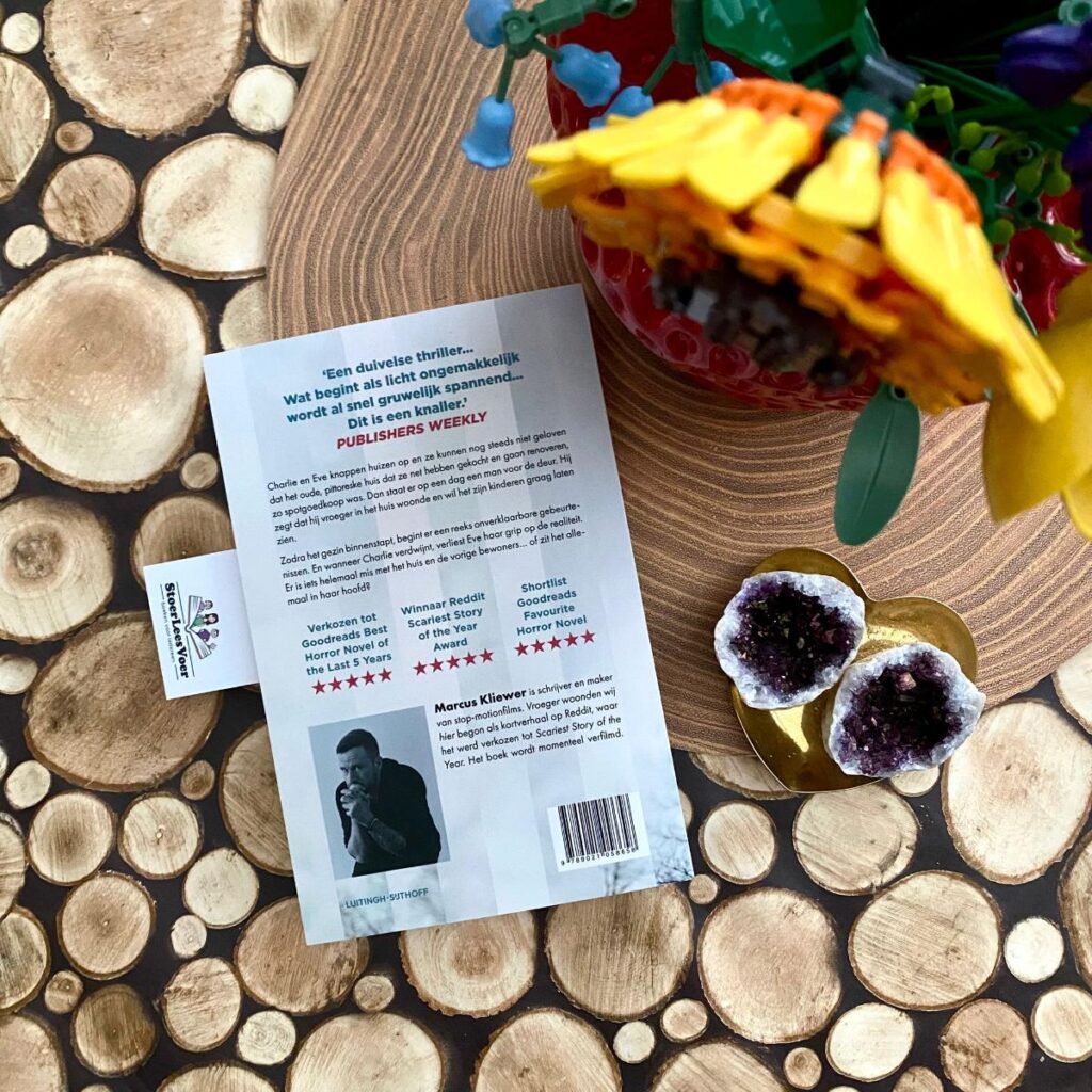 Vroeger woonden wij hier achterkant achterflap synopsis samenvatting cover omslag kaft thriller marcus kliewer