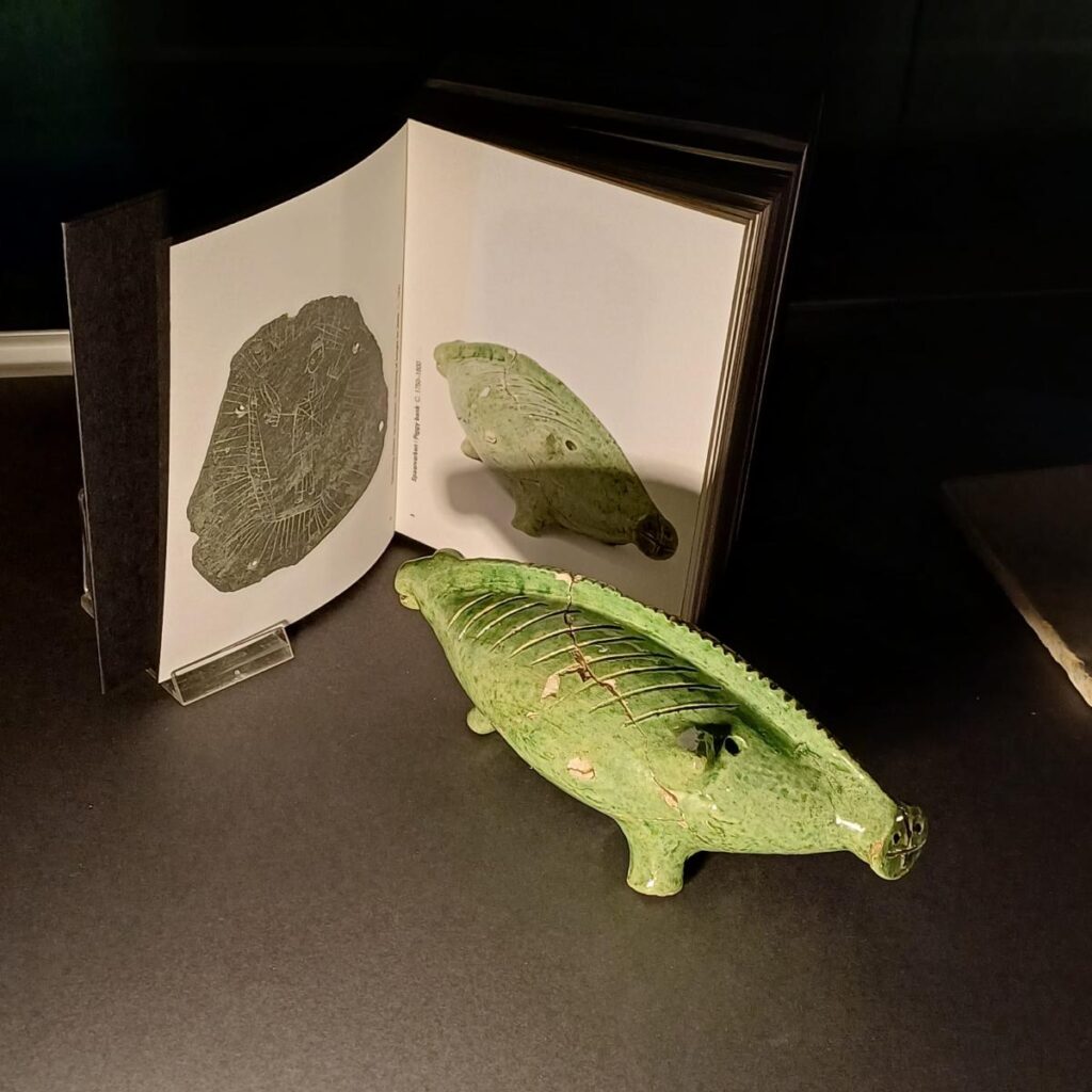 onder/under amsterdam