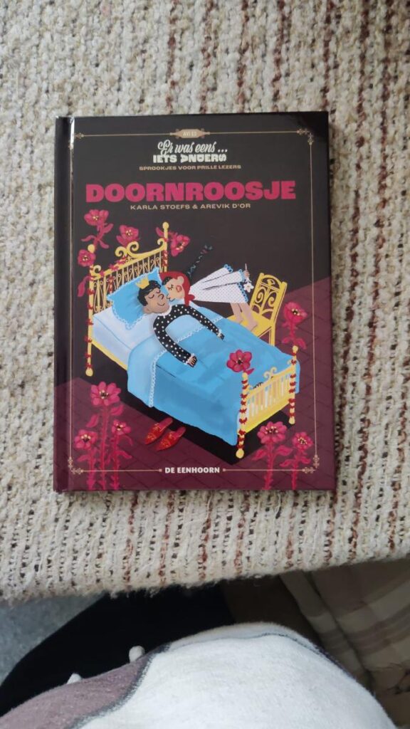 Kader Doornroosje voorkant cover omslag kaft er was eens... sprookjes voor prille lezers