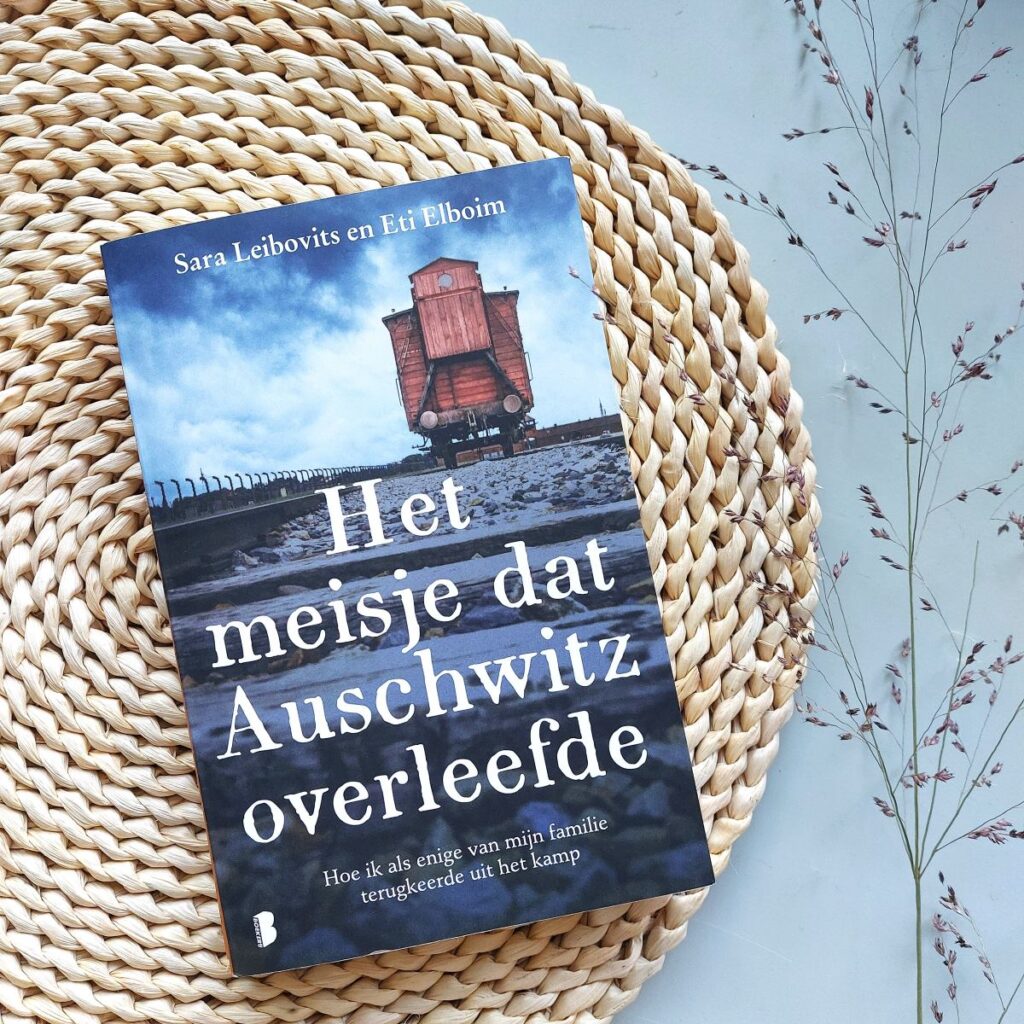 voorkant cover omslag kaft het meisje dat Auschwitz overleefde hoofdfoto