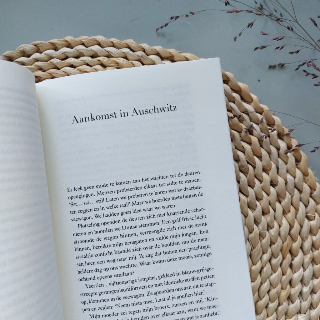 het meisje dat Auschwitz overleefde aankomst