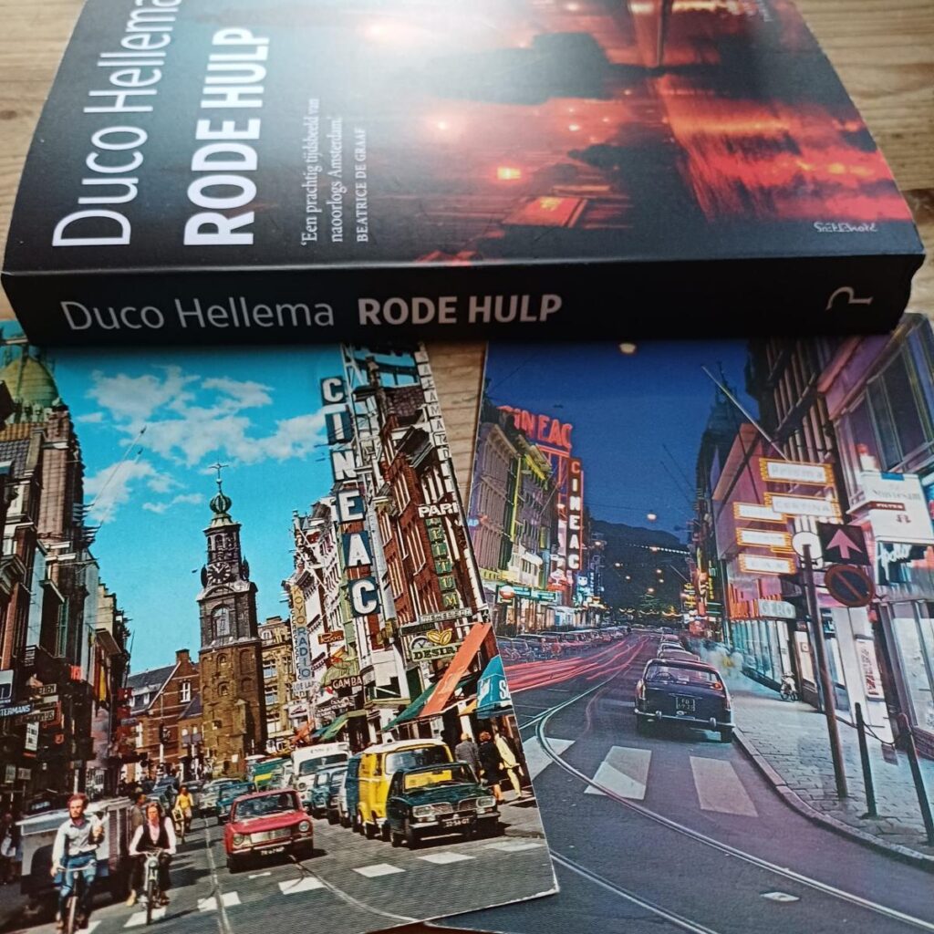 rode hulp voorkant cover omslag kaft rug