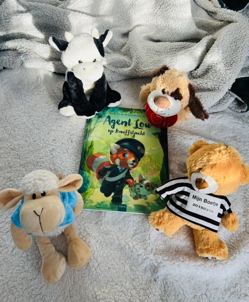 Agent Lou op knuffeljacht voorkant cover omslag kaft