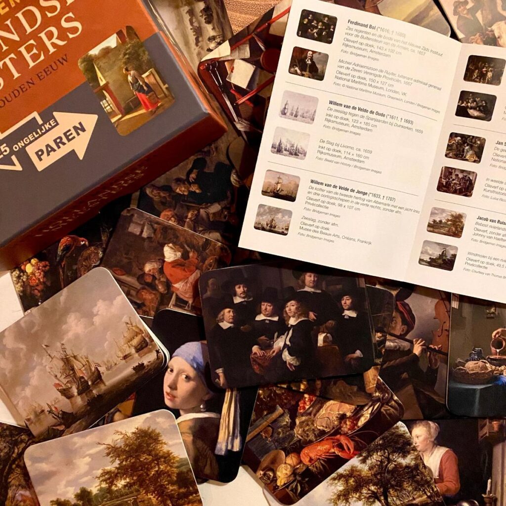 foldertje boekje bij spel over kunst