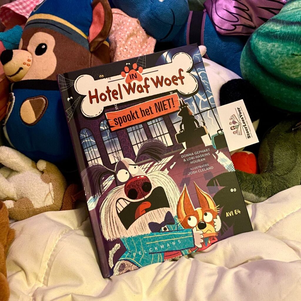 Hotel Waf Woef Spookt het niet! voorkant cover omslag kaft