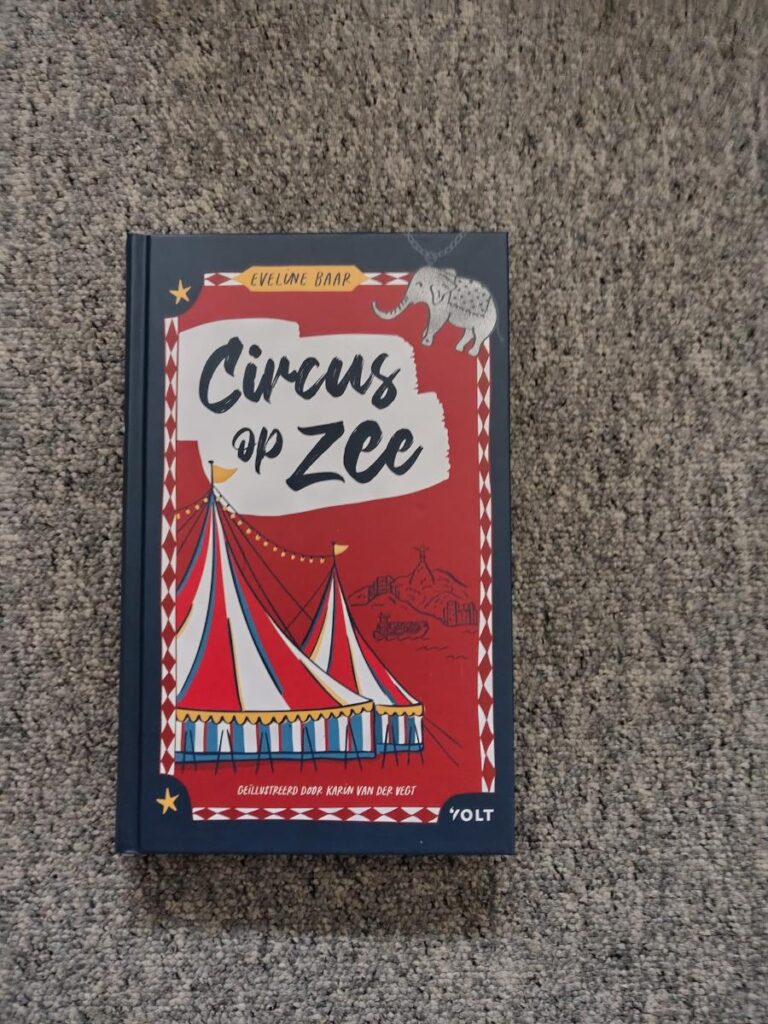 Kader Circus op zee voorkant cover omslag kaft