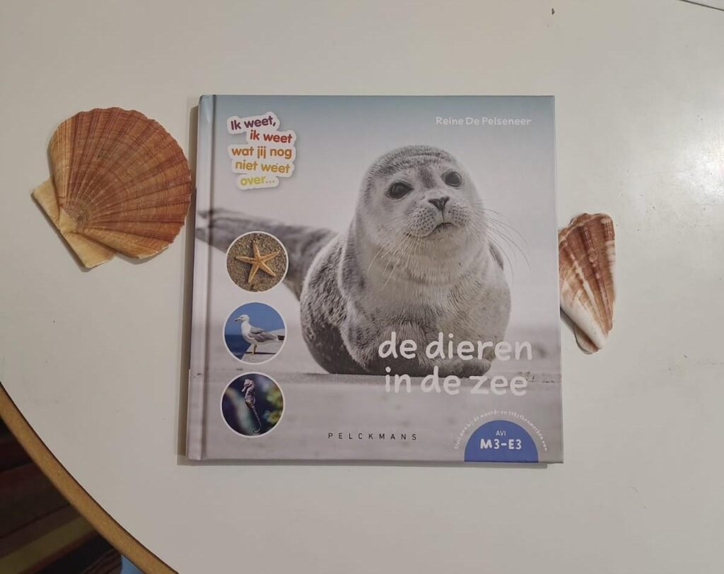 De dieren in de zee voorkant cover omslag kaft
