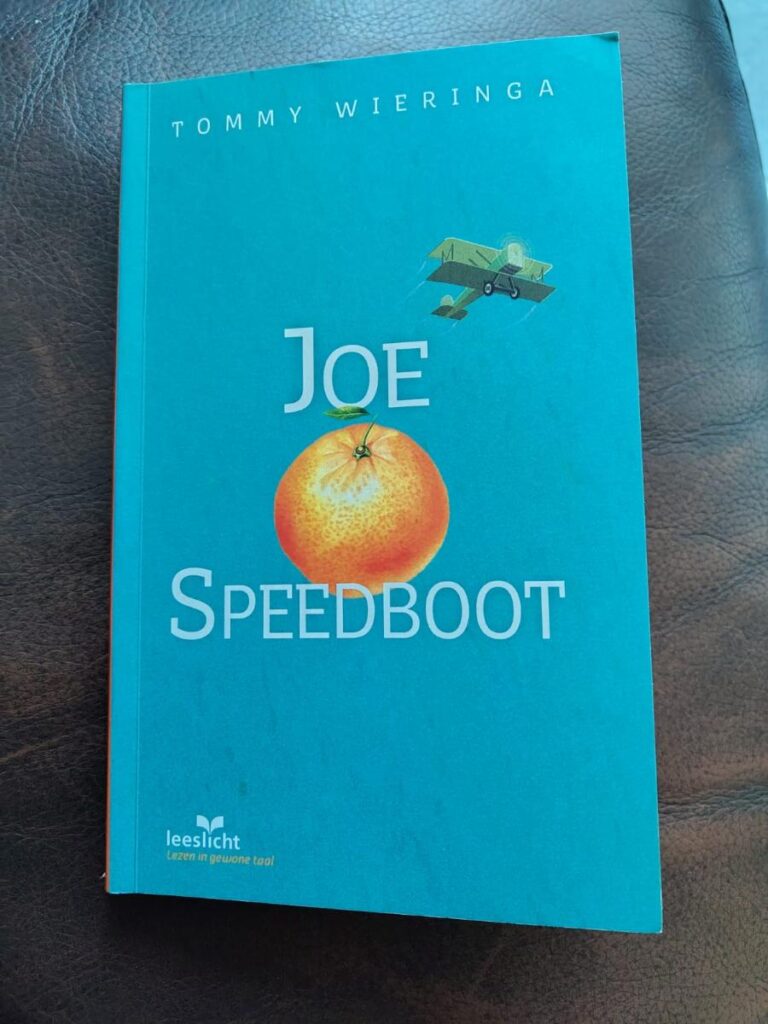 Kader Joe Speedboot voorkant cover omslag kaft leeslicht editie