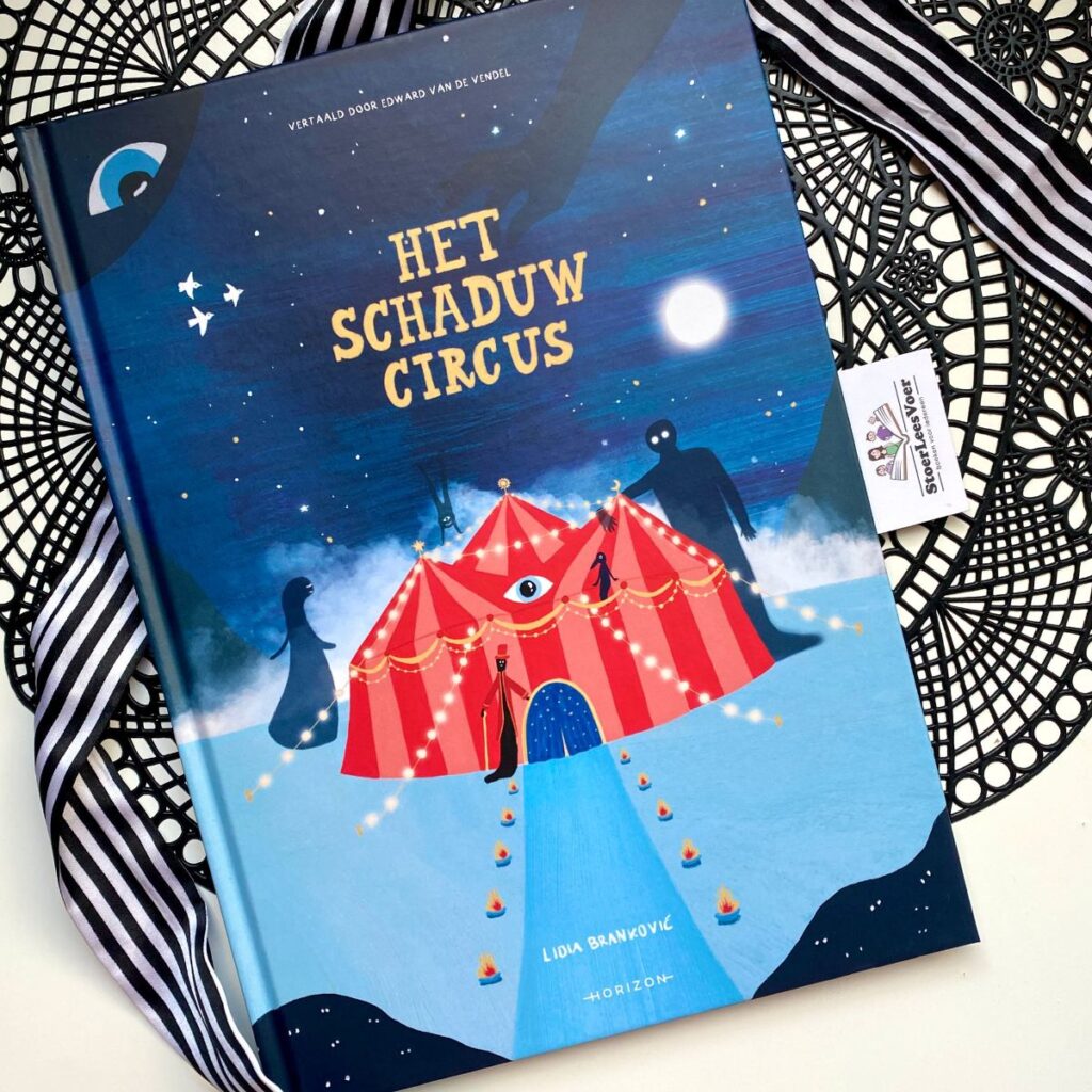 Het schaduwcircus voorkant cover omslag kaft