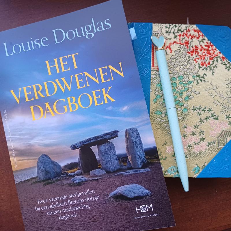 'Het verdwenen dagboek' van auteur Louise Douglas voorkant cover omslag kaft